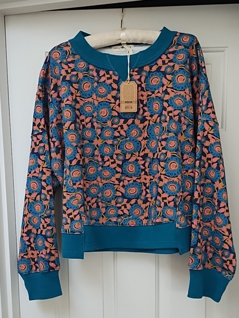 NATURAL LIFE Floral Pullover Sweatshirt in Teal and Pink